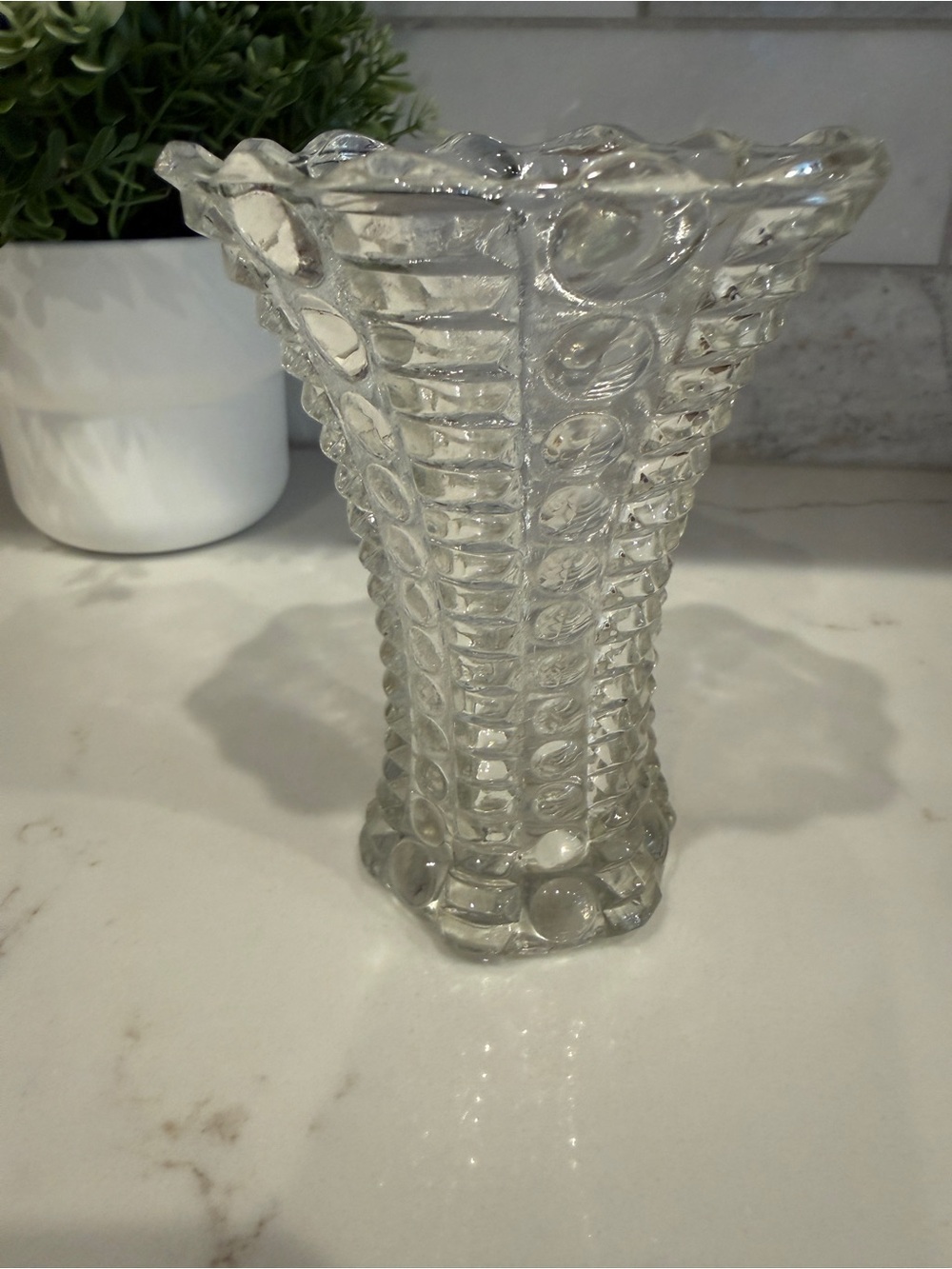Vintage vase Indiana Glass Mayflower
Clear Glass bud Vase